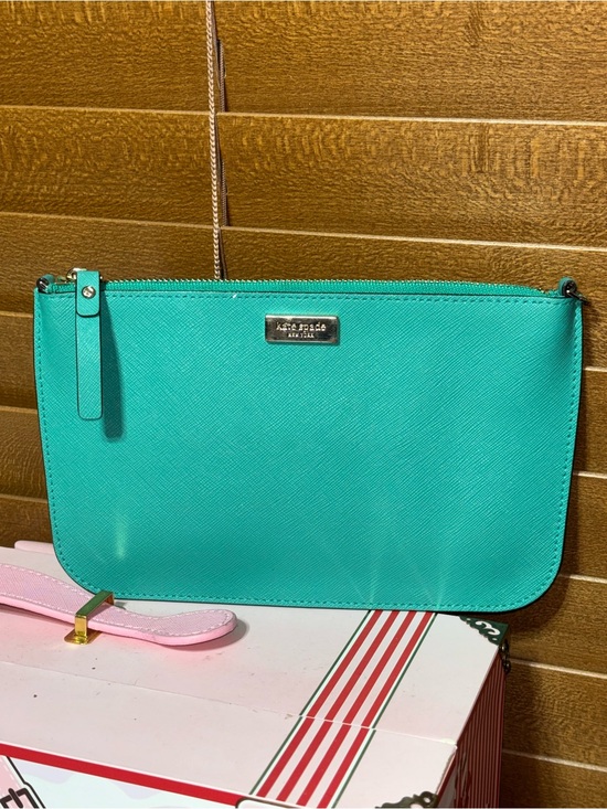 kate spade Handbags - Kate Spade Pouch